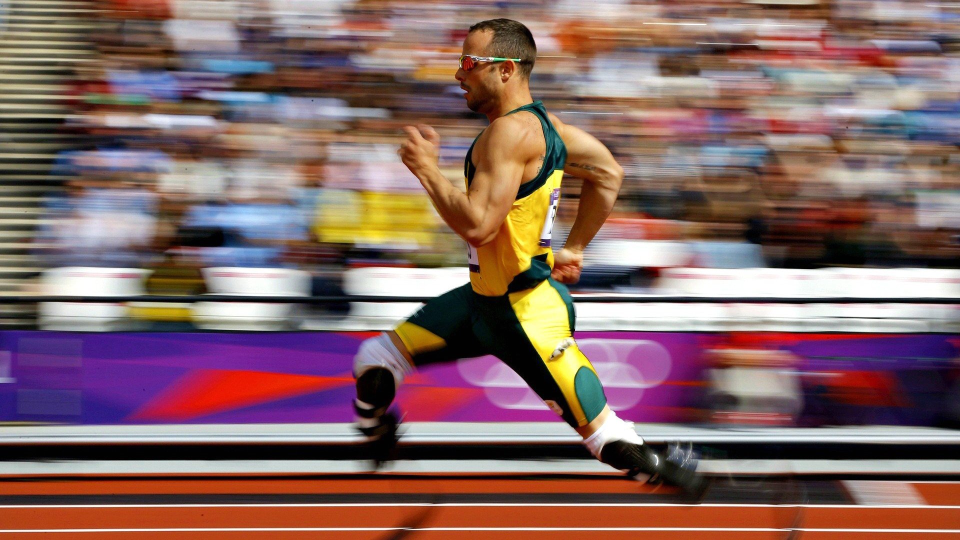 拉什福德爆发与洪都拉斯封锁加纳,足球场内外,两种封锁的较量