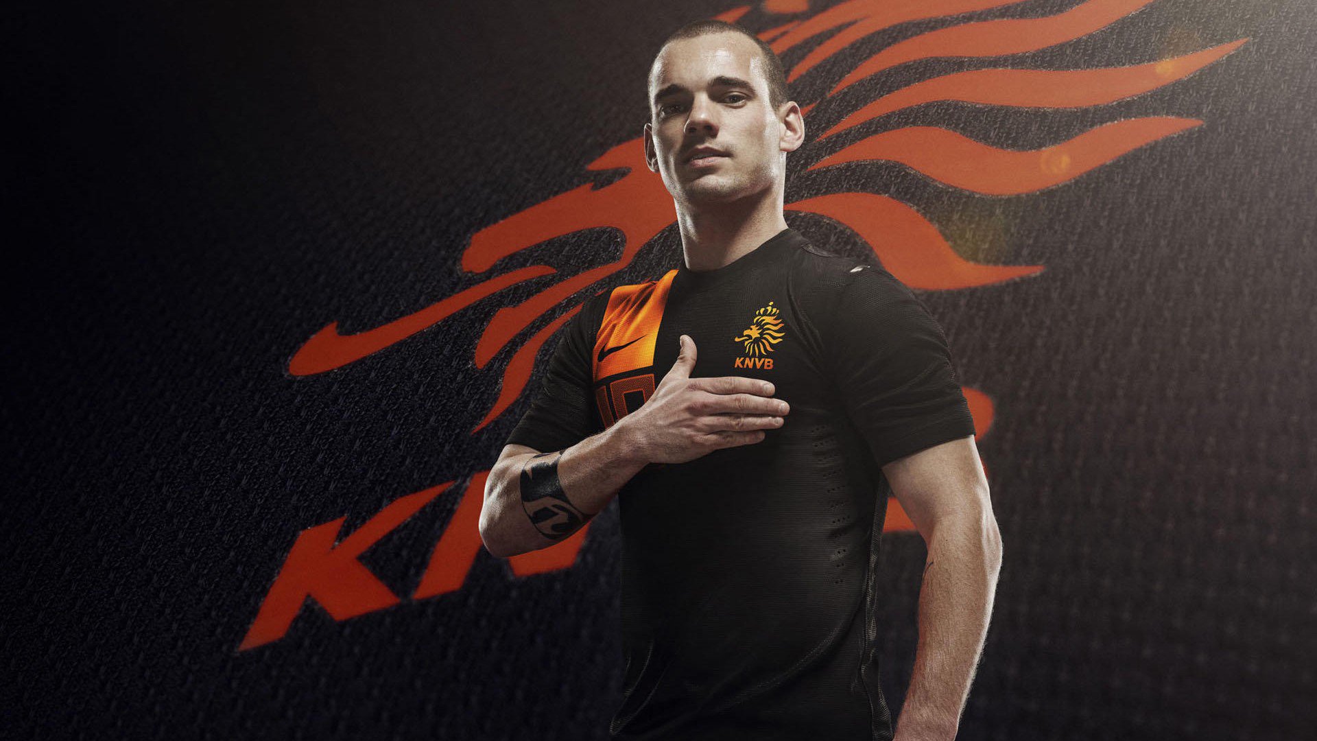 赛道与绿茵的奇妙交汇，F1新赛季揭幕战之夜，三笘薰贡献制胜表现